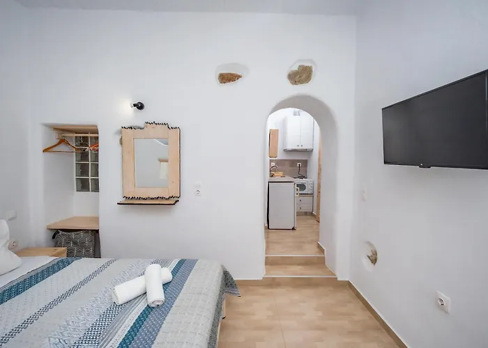 Feel The Serenity 2 Galini (Naxos)