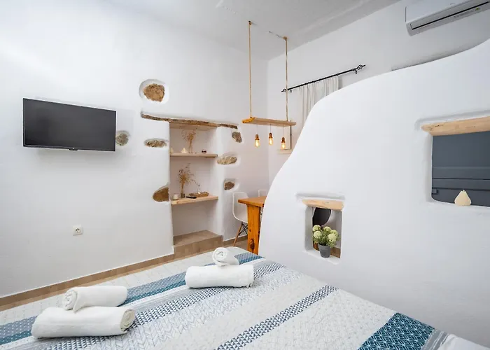 Feel The Serenity 2 * Galini (Naxos)